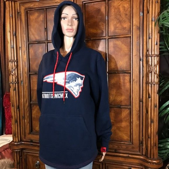 NFL Team Apparel New England Patriots MCMLX Embroidered Fleece Lined Hoodie - Picture 2 of 10